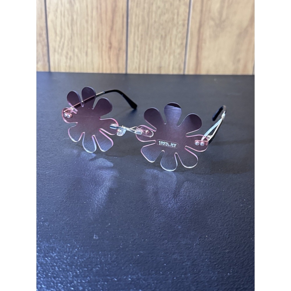 HOT TOPIC SUNGLASSES FLOWER POWER 100%UV SUPER CUTE!!
